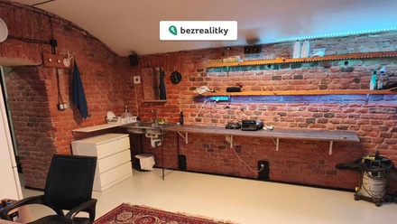 Prodej komerční nemovitosti 137 m², Praha 8