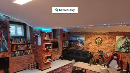 Prodej komerční nemovitosti 137 m², Praha 8