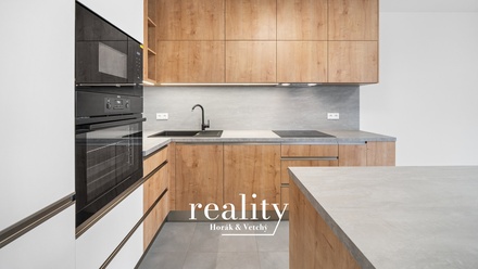 Pronájem rodinného domu 100 m², Vrbovec - Hnízdo