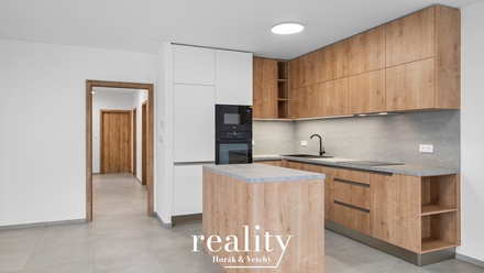 Pronájem rodinného domu 100 m², Vrbovec - Hnízdo