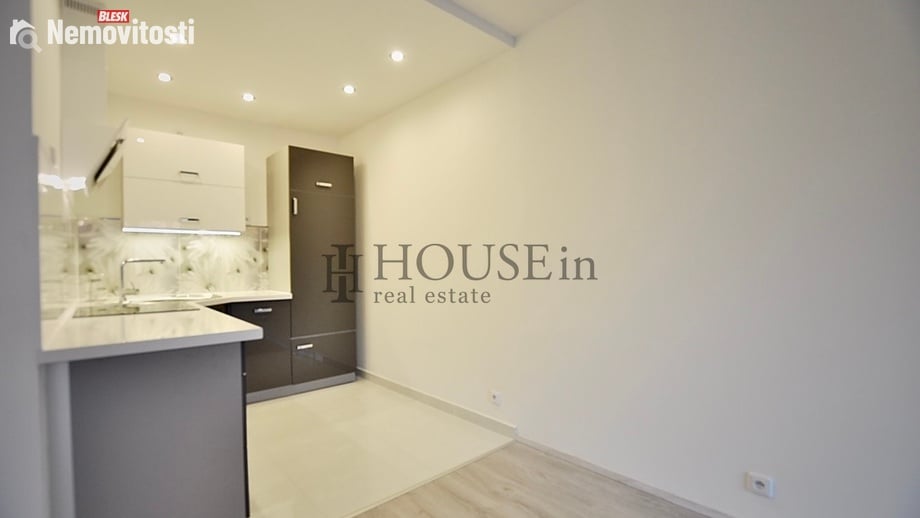 Pronájem bytu 2+kk 49 m², Praha - Michle