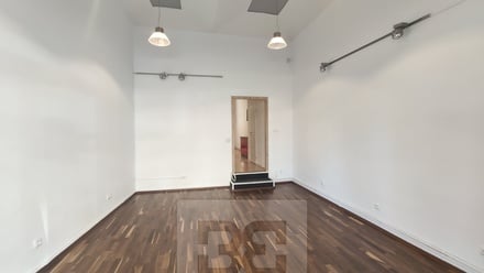Pronájem obchodního prostoru 45 m², Praha - Holešovice