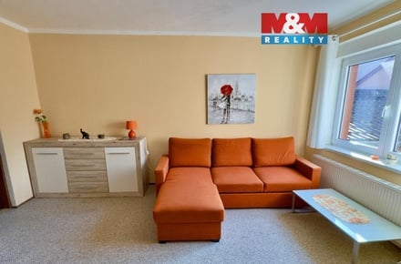 Pronájem bytu 3+1 65 m², Libušín