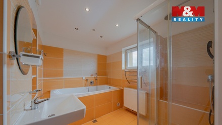 Prodej rodinného domu 315 m², Dolní Lhota