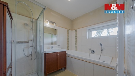 Prodej rodinného domu 315 m², Dolní Lhota