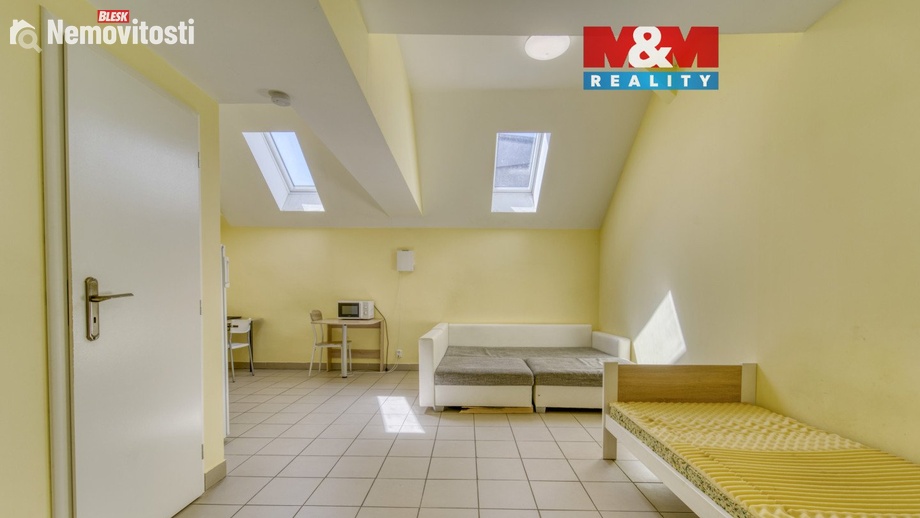 Pronájem bytu 1+kk 31 m², Sytno