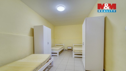 Pronájem bytu 1+1 49 m², Sytno