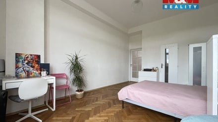 Pronájem bytu 1+kk 38 m², Praha 3