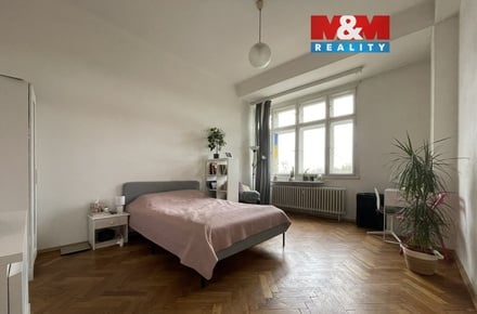 Pronájem bytu 1+kk 38 m², Praha 3