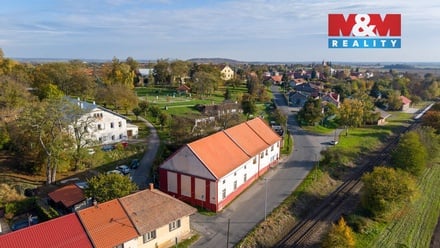 Prodej kanceláře 850 m², Oskořínek