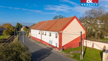 Prodej kanceláře 850 m², Oskořínek