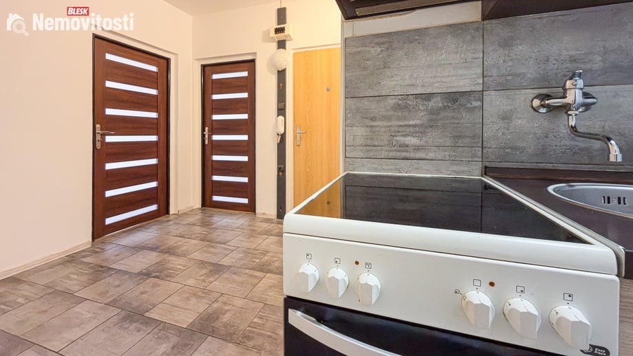 Pronájem bytu 2+1 60 m², Chomutov