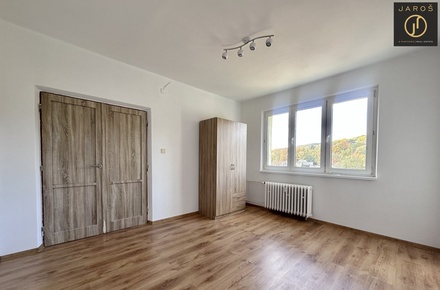 Pronájem bytu 2+1 52 m², Chomutov