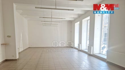 Pronájem obchodního prostoru 145 m², Chomutov