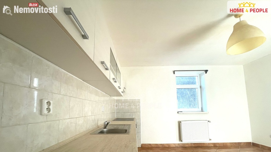 Pronájem bytu 2+1 68 m², Lochovice