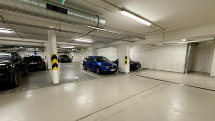 Prodej garážového stání 13 m², Praha - Karlín