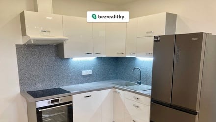 Prodej bytu 3+1 75 m², Karlovy Vary - Stará Role