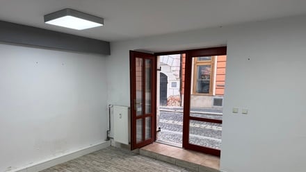 Pronájem obchodního prostoru 27 m², Znojmo