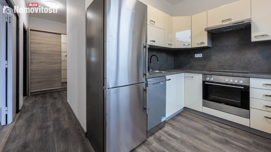 Pronájem bytu 2+1 50 m², Nová Role