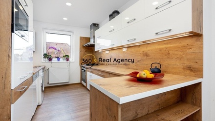 Prodej rodinného domu 253 m², Lužec nad Cidlinou