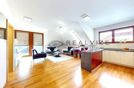 Prodej bytu 3+kk 83 m², Hluboká nad Vltavou