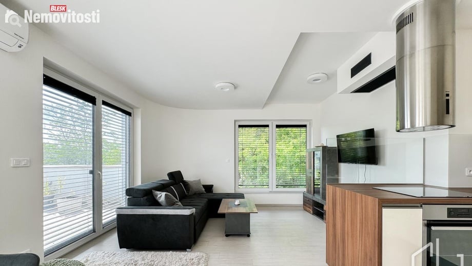 Pronájem bytu 2+kk 66 m², Praha 5, Smíchov