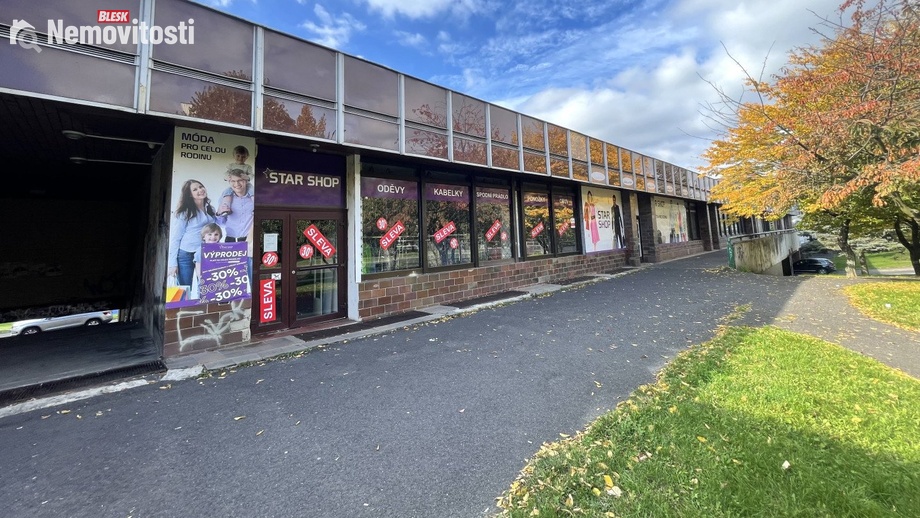 Pronájem obchodního prostoru 1 000 m², Most