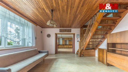 Prodej rodinného domu 217 m², Řepín