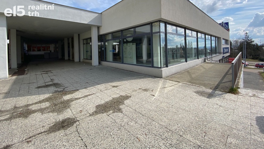 Pronájem obchodního prostoru 380 m², Plzeň