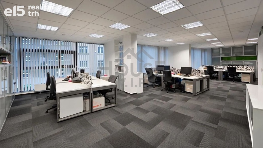 Prodej kanceláře 616 m², Praha - Nusle