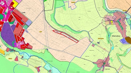 Prodej pole 35 847 m², Luže