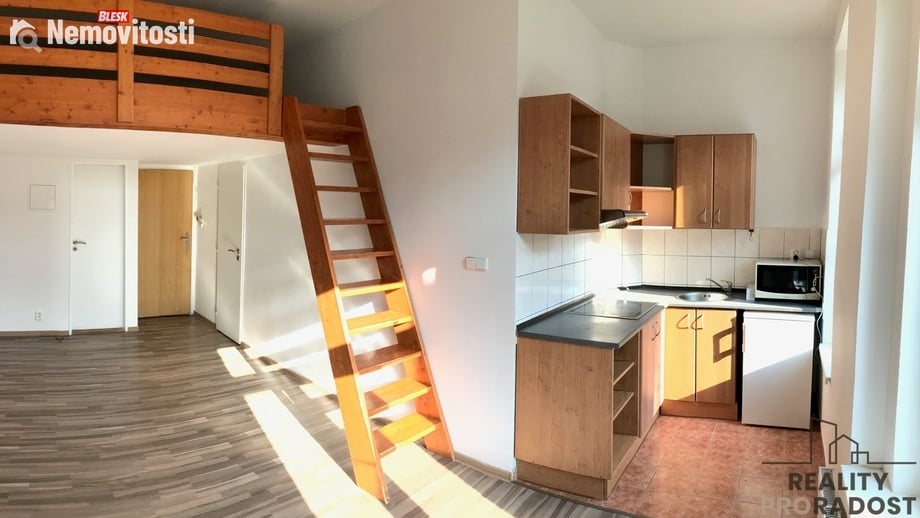 Pronájem bytu 1+kk 20 m², Praha 9