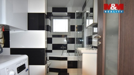 Pronájem bytu 5+kk 100 m², Milovice