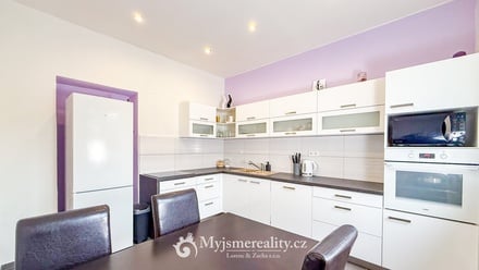 Prodej rodinného domu 240 m², Znojmo