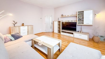 Prodej rodinného domu 240 m², Znojmo