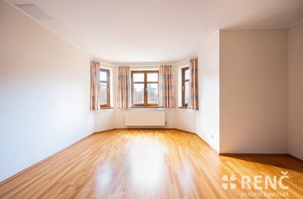 Pronájem bytu 2+1 77 m², Praha - Dolní Počernice