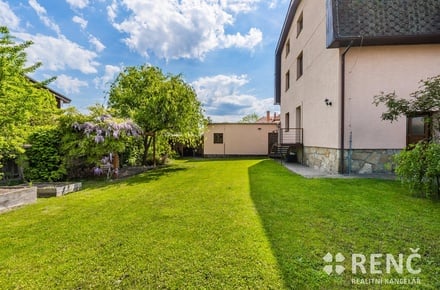 Pronájem bytu 2+1 77 m², Praha - Dolní Počernice