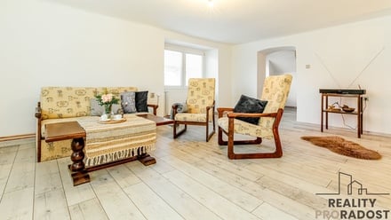 Prodej kanceláře 85 m², Netřebice