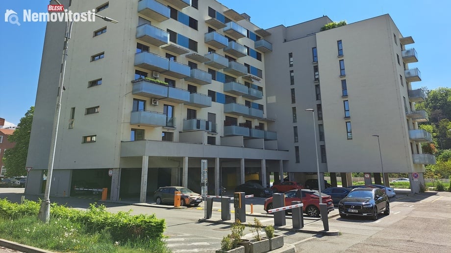 Pronájem bytu 1+kk 35 m², Brno - Pisárky