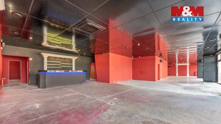 Prodej obchodního prostoru 450 m², Praha 8