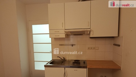 Pronájem bytu 1+kk 25 m², Praha 10