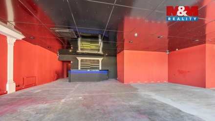 Pronájem obchodního prostoru 300 m², Praha 8