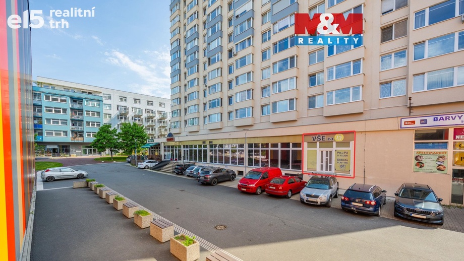 Pronájem obchodního prostoru 300 m², Praha 8