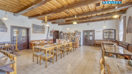 Prodej obchodního prostoru 633 m², Hradec Králové