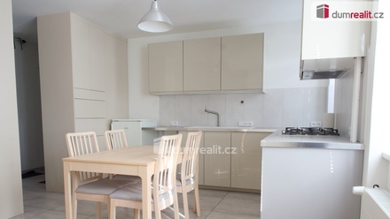 Pronájem bytu 1+1 30 m², Kladno