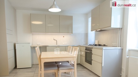 Pronájem bytu 1+1 30 m², Kladno