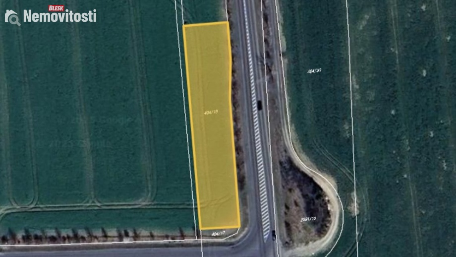 Prodej podílu 1/2 komerčního pozemku 1 133 m², Unhošť