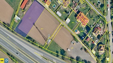 Prodej komerčního pozemku 2 000 m², Vystrkov
