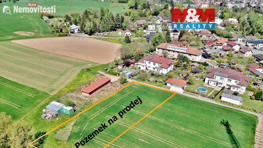 Prodej komerčního pozemku 2 000 m², Vystrkov