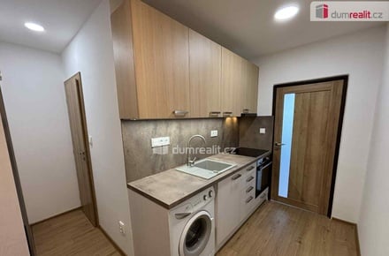 Pronájem bytu 1+1 30 m², Otrokovice